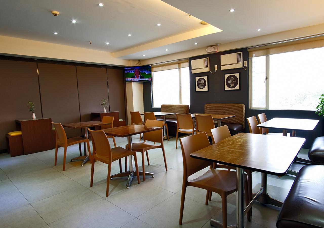 Fersal Hotel Kalayaan, Кесон-Сити Экстерьер фото